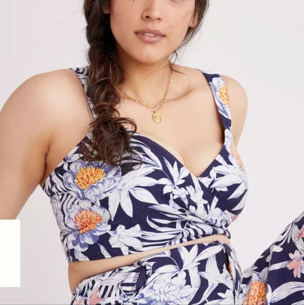 Nwt- Anthropologie Maeve Bromeliad Pullover crop top size 10